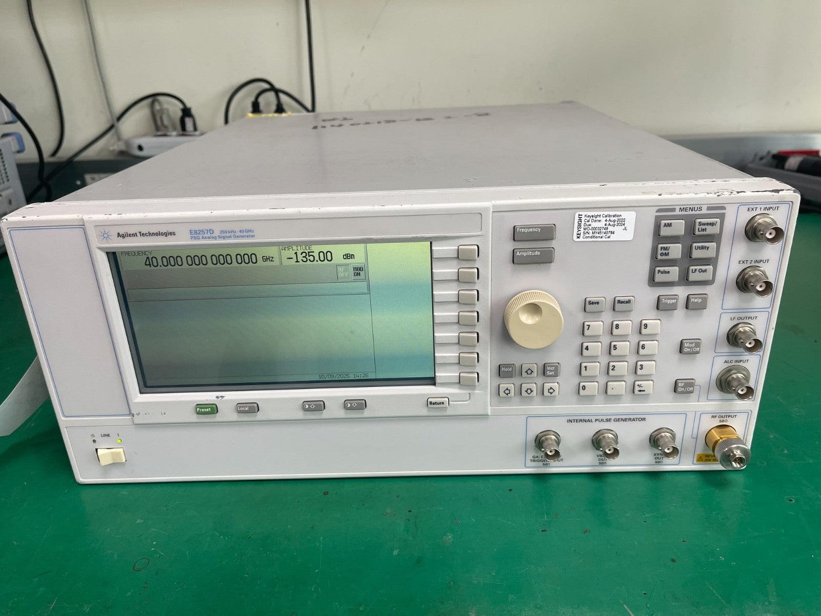 Agilent E8257D PSG Analog Signal Generator 250KHz-40GHz