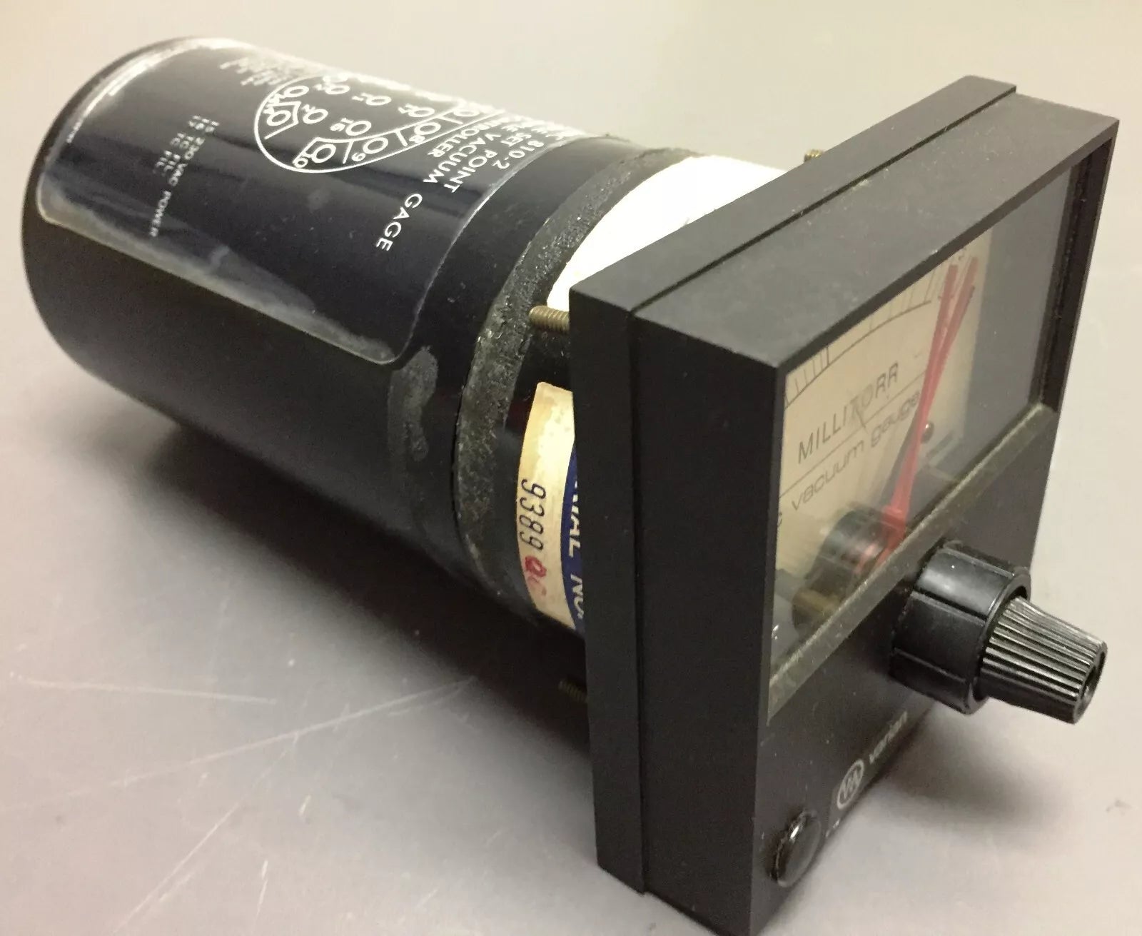 Varian MR-23-05 Double Set Point 810-2 Thermocouple Vacuum Gauge Controller