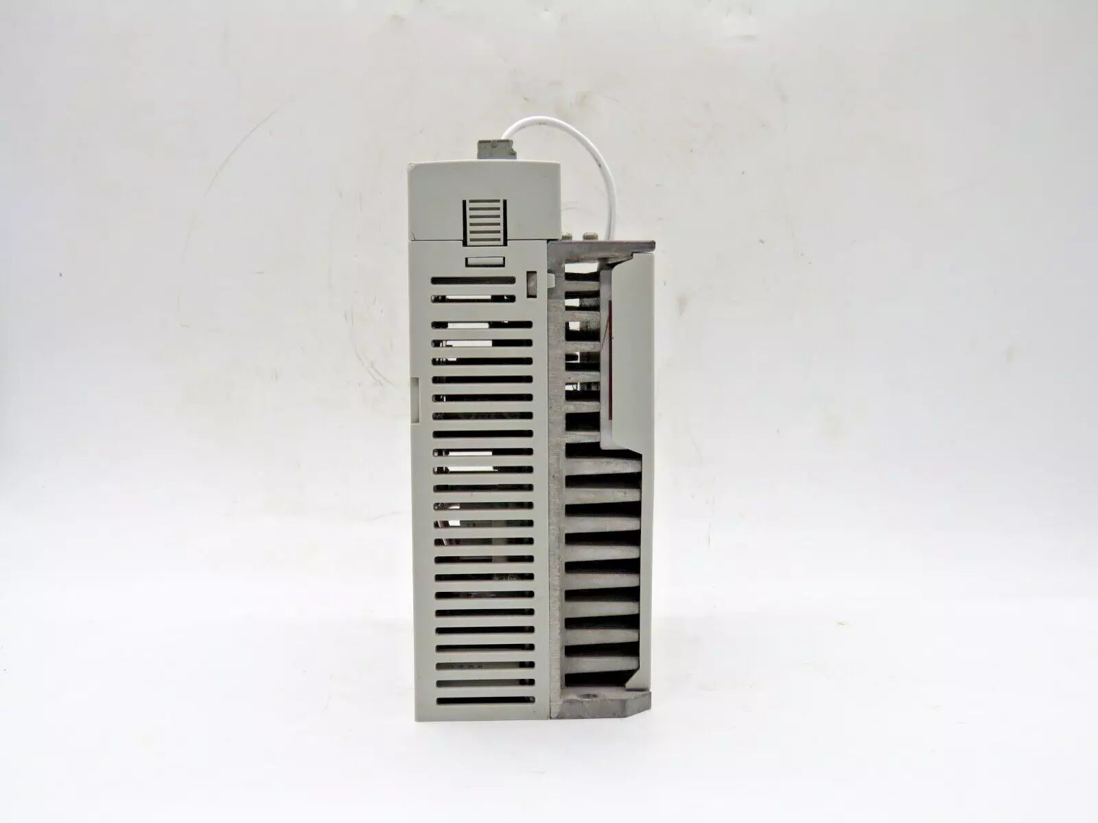 Allen-Bradley 2071-A10 Bullentin Kinetix 3 Component Servo Drive Ser B