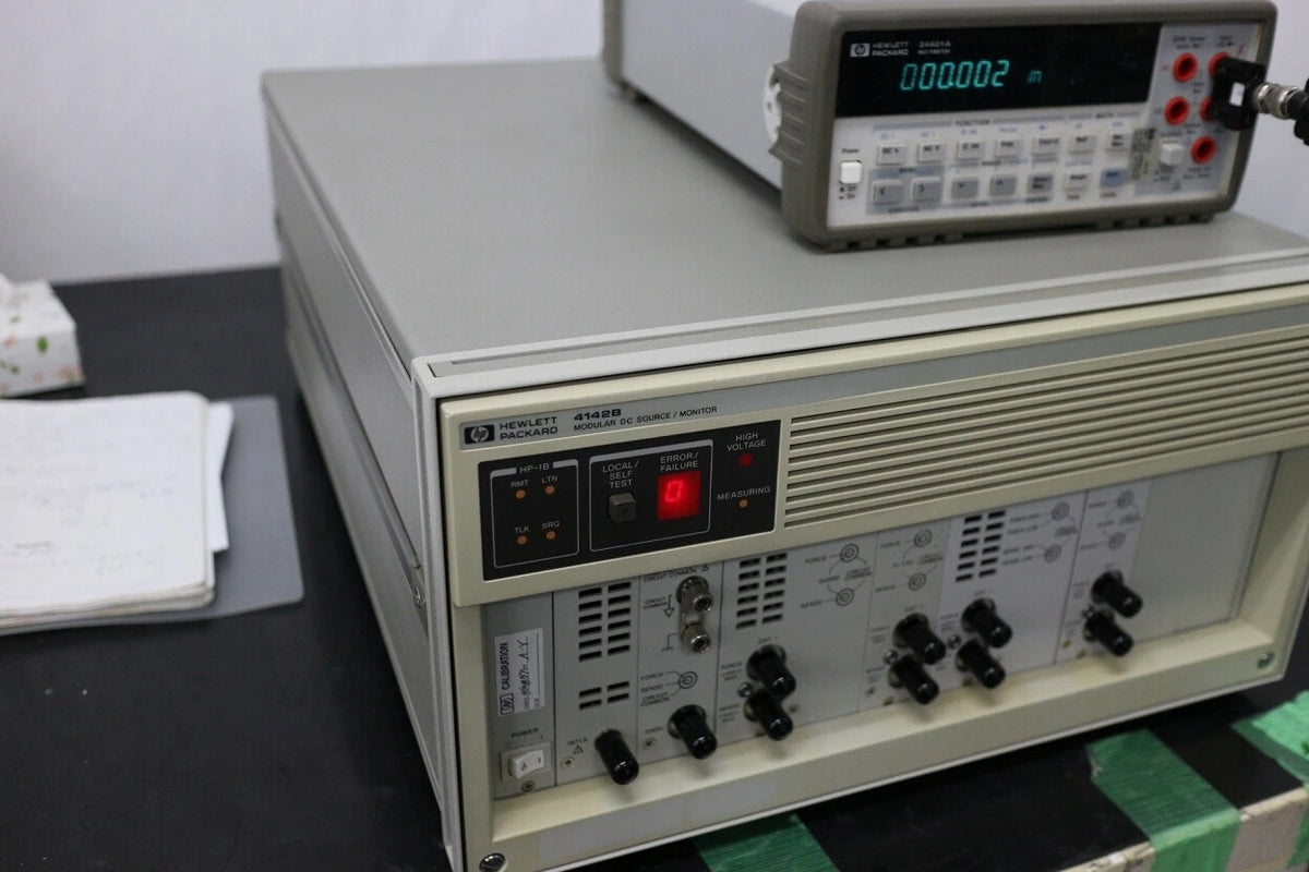 HP 4142B Modular DC Source