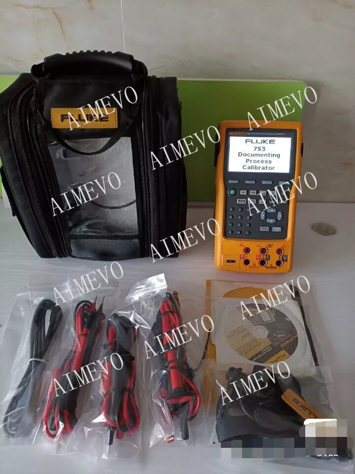 Fluke 753 Documenting Process Calibrator w/Accessories