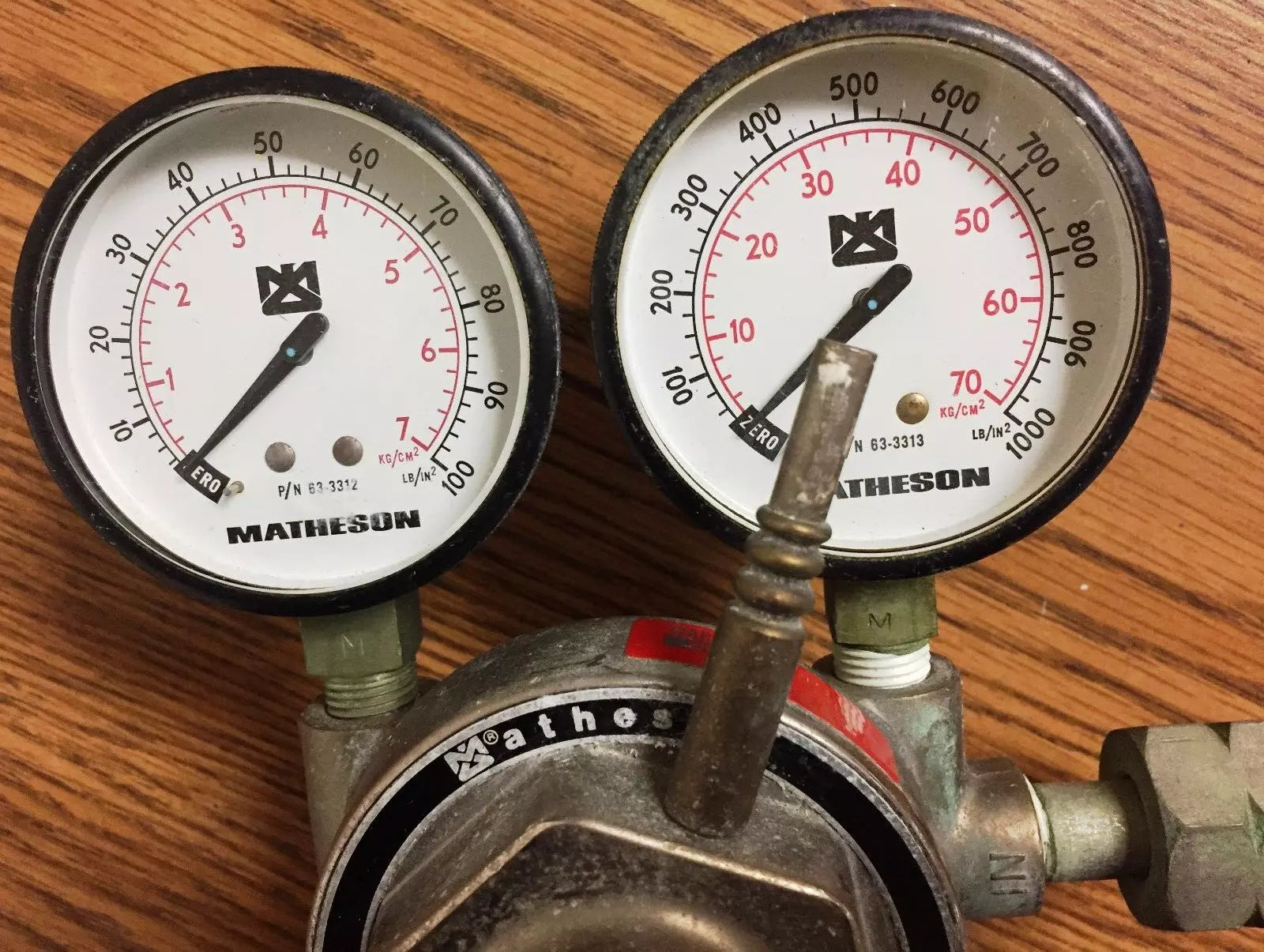 Matheson Model B15A-330 Gas Regulator: Reliable Pressure Control Tool
