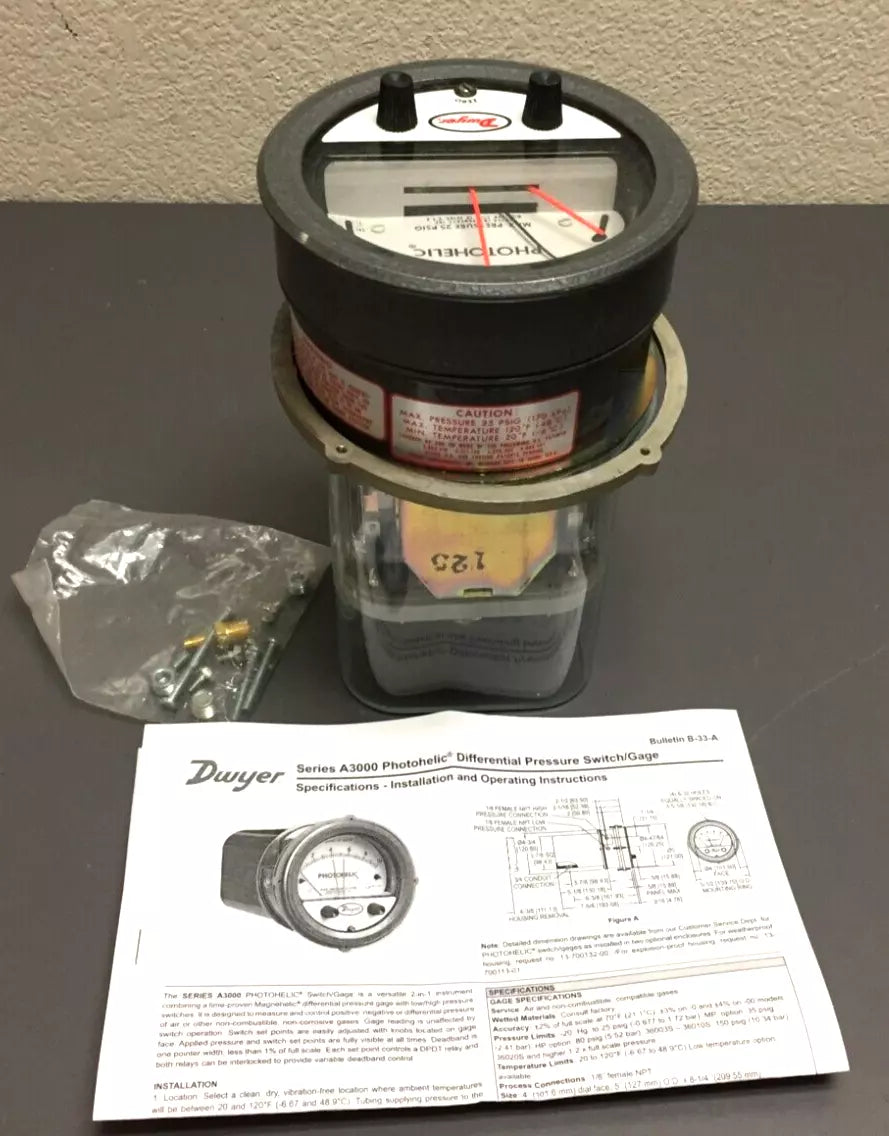 Dwyer A3005 Photohelic Pressure Switch/Gage Indicator