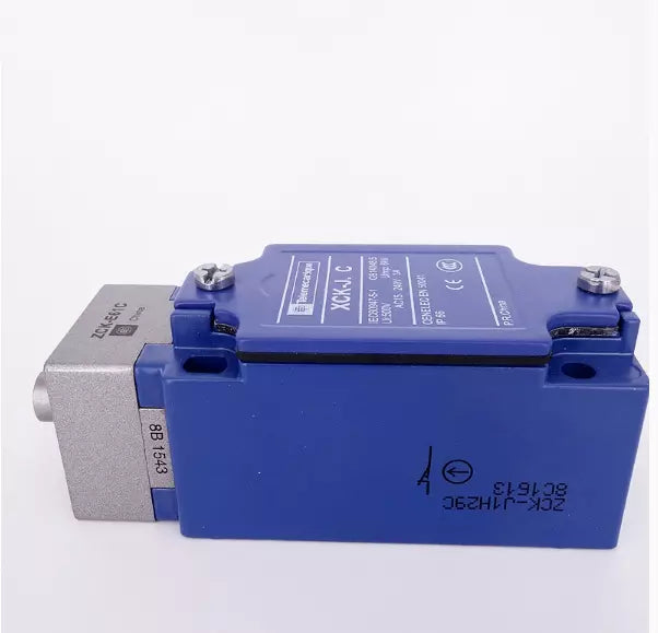 Schneider XCK-J161H29C Limit Switch - New in Box