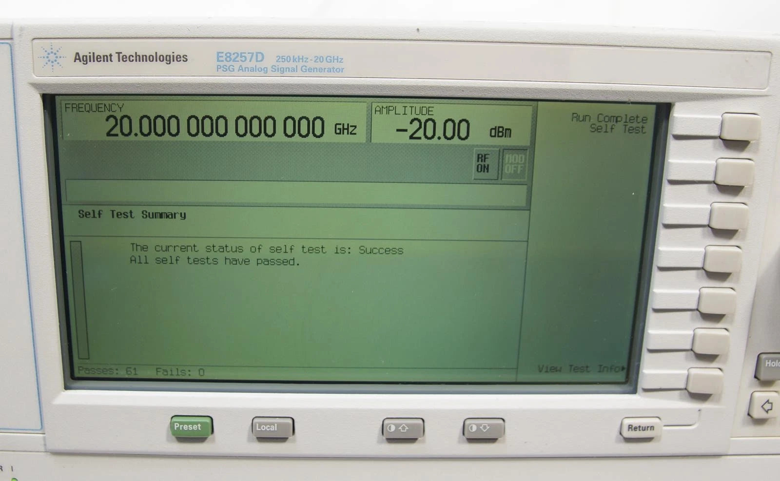 Agilent E8257D PSG 250kHz -20GHz Analog Signal Generator 007 1E1 1ED 520 UNT UNU