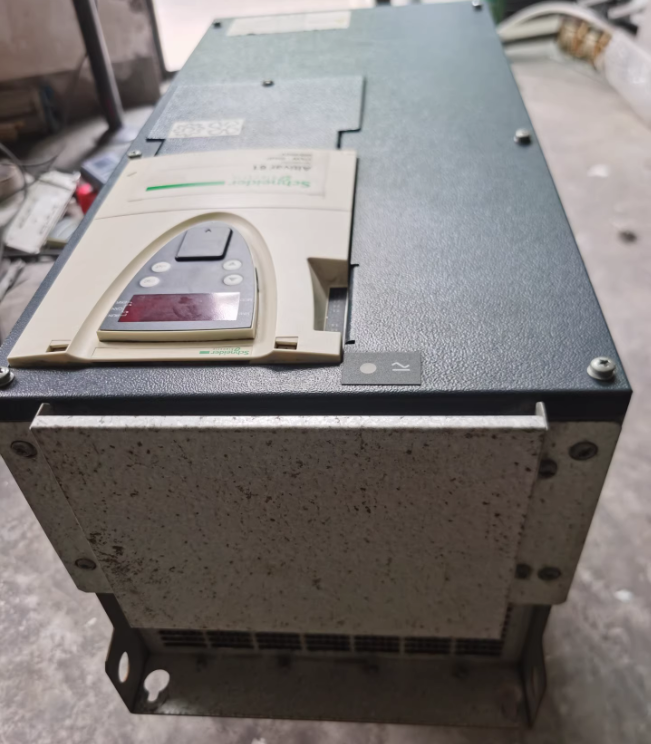 1pcs ATV61HD37N4Z