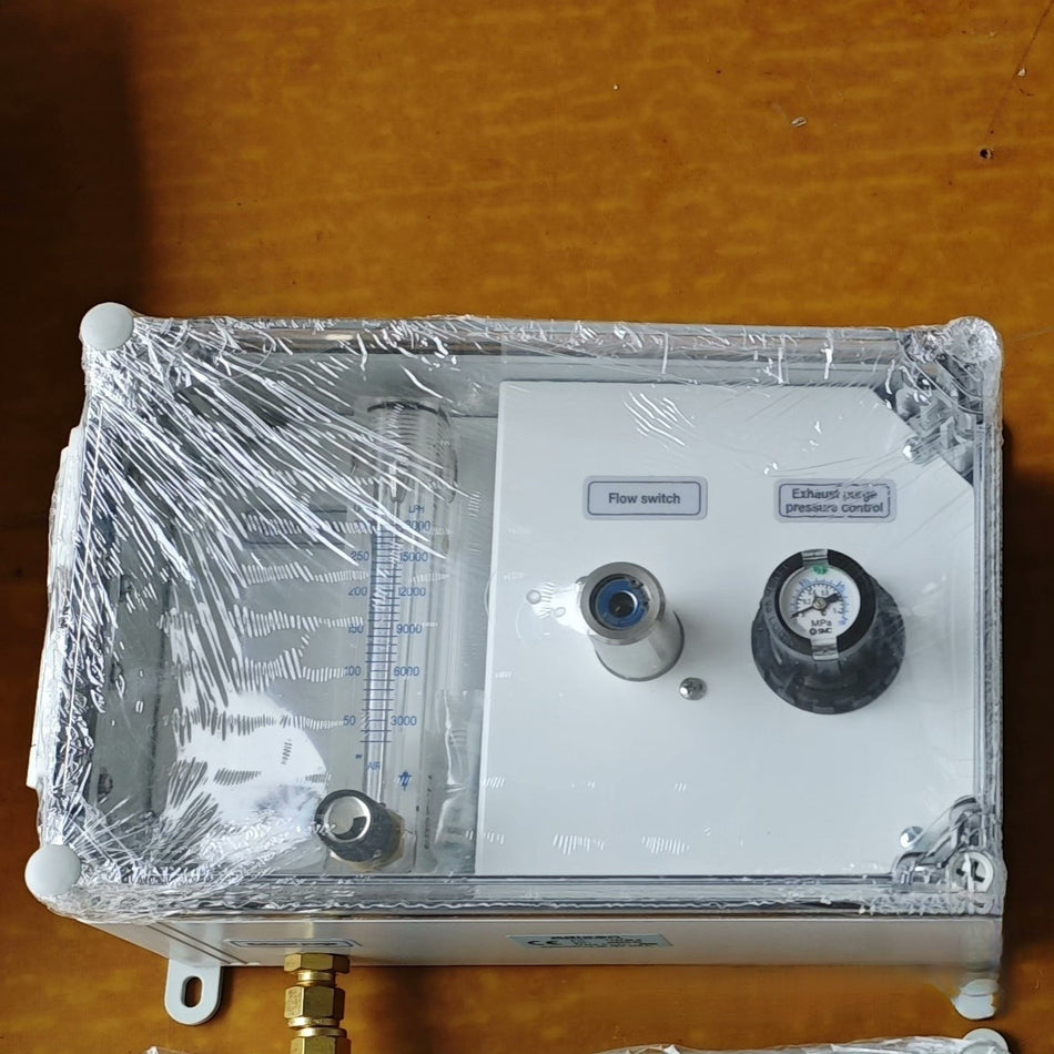 114720A Flow Meter Controller