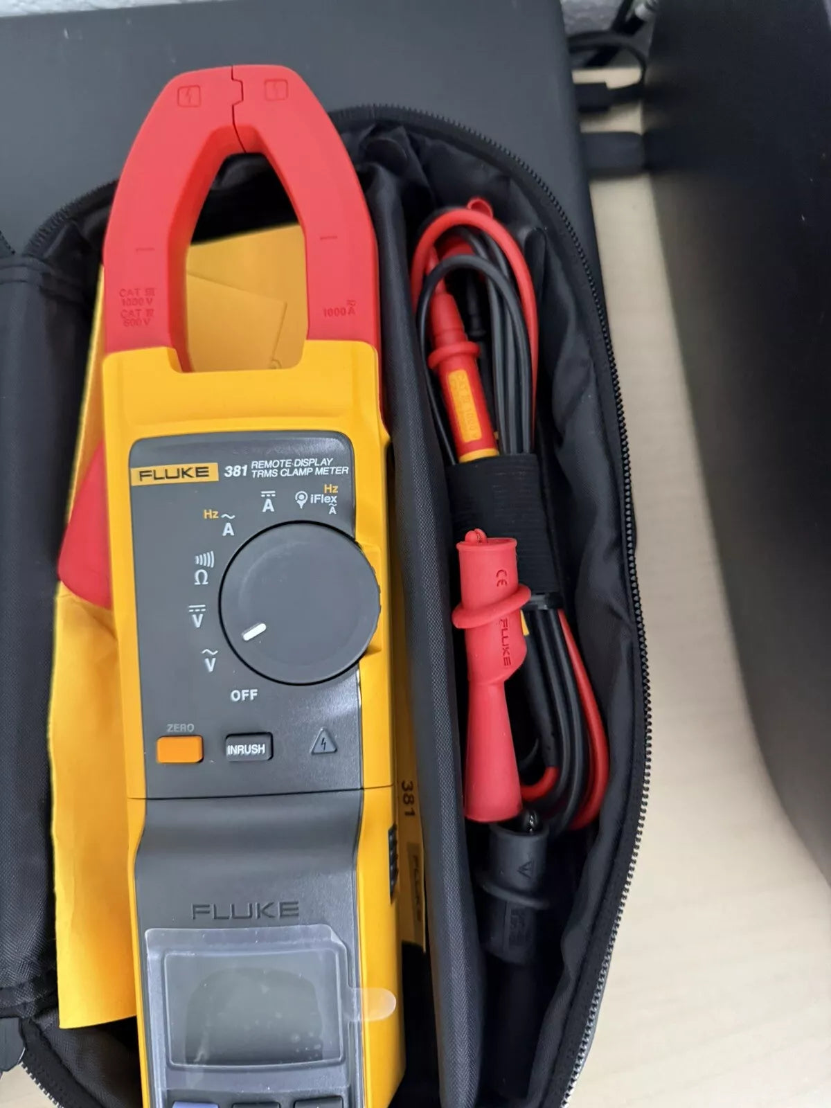 Fluke 381 Remote Display True RMS AC/DC Clamp Meter with iFlex