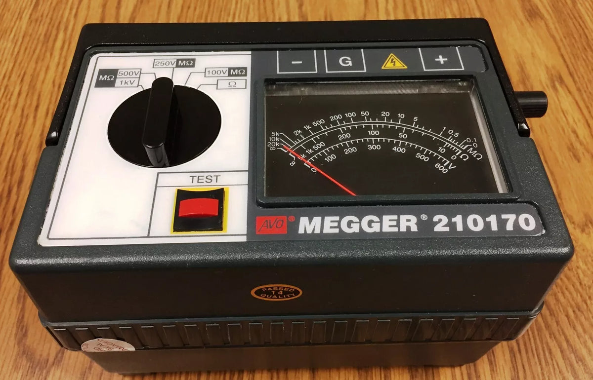 Megger 210170 Analog Hand-Crank Insulation Resistance Tester, 20,000 Megaohms Re