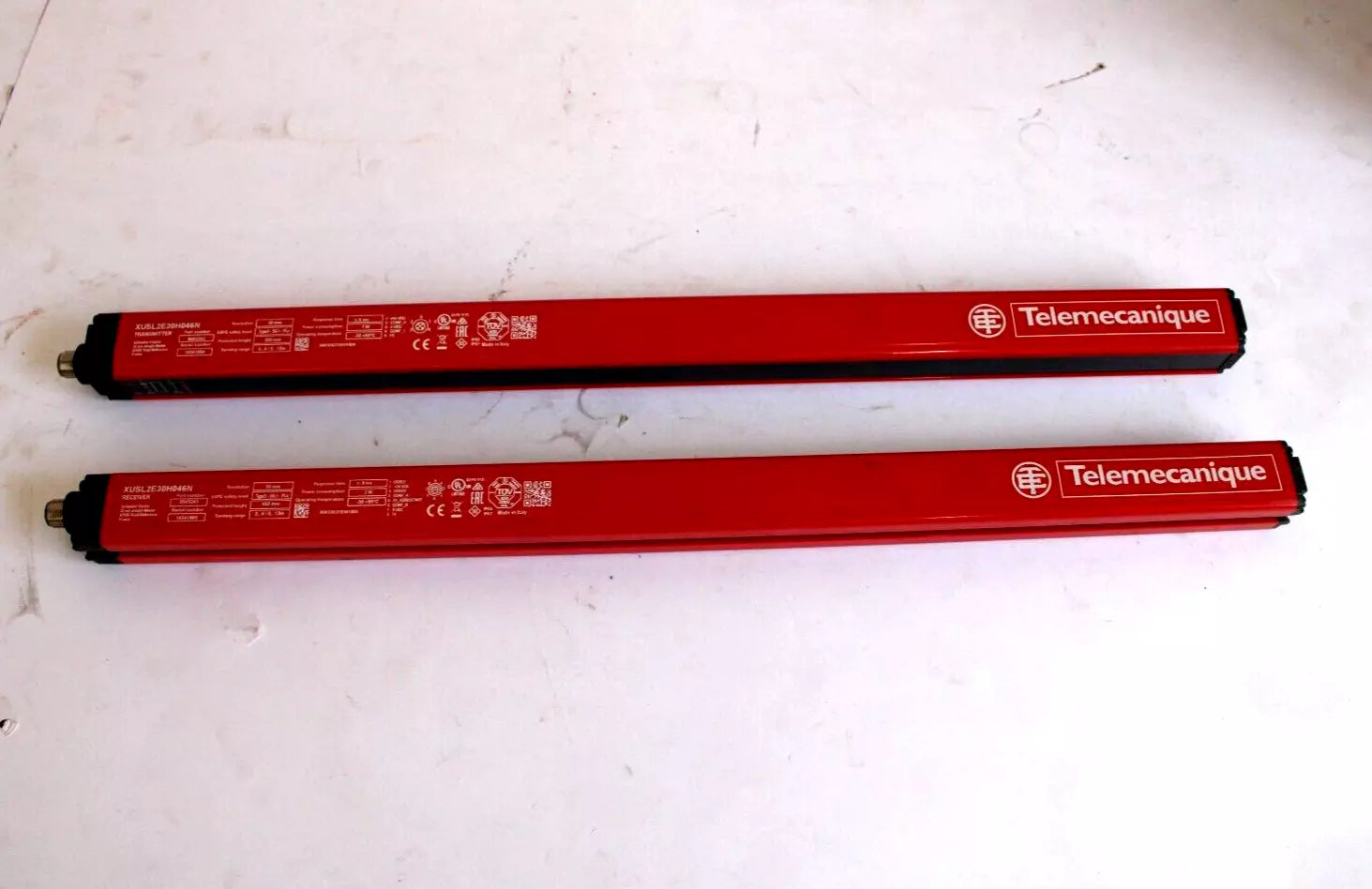 Telemecanique XUSL2E30H046N Safety Light Curtain Sensor Transmitter & Receiver