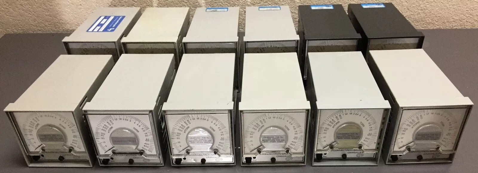 Granville-Phillips 275 Convectron Gauge Controller for 1-Set Point Torr