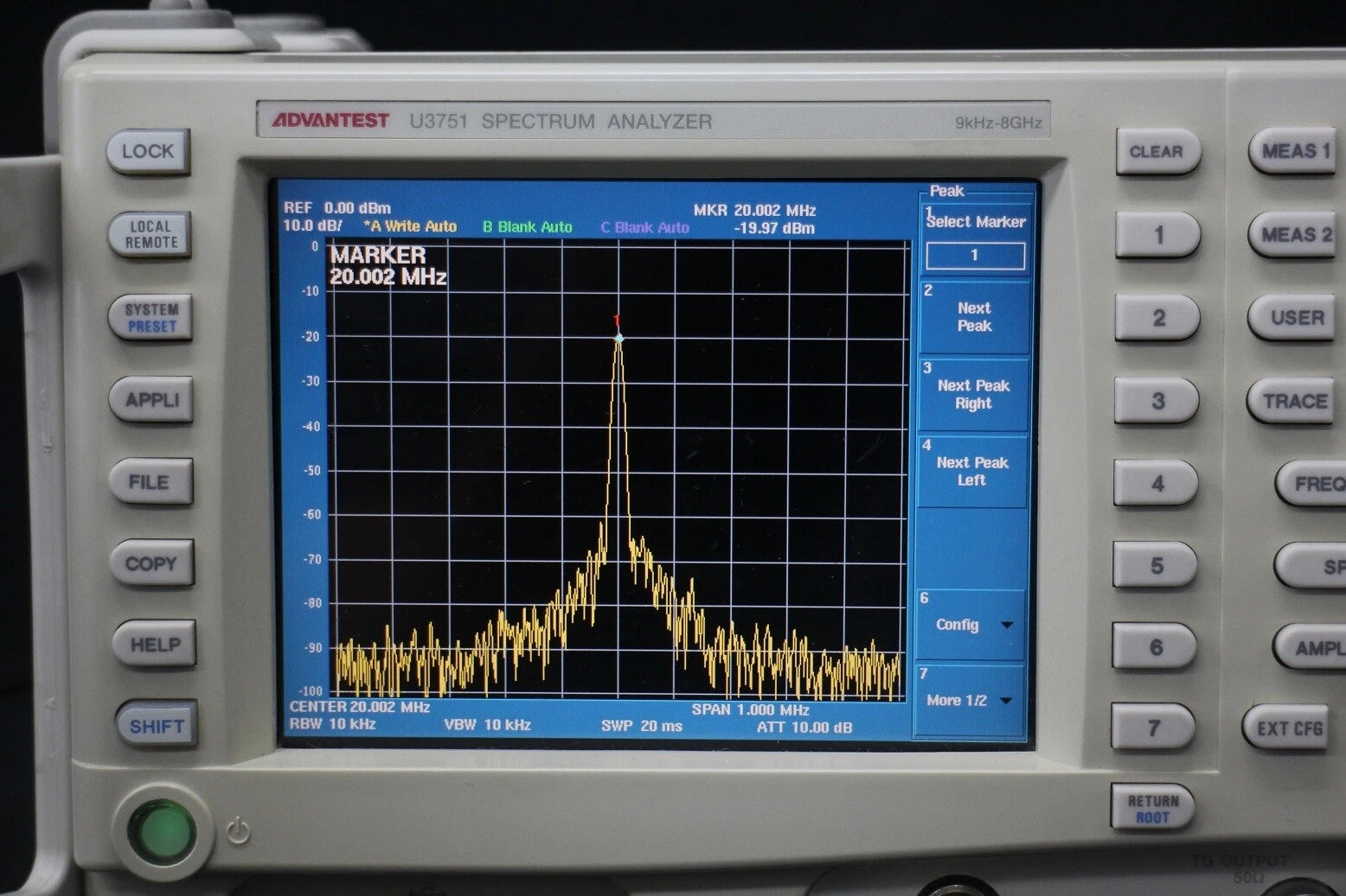 ADVANTEST U3751/74 8GHz Spectrum Analyzer 3GHz TG