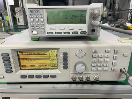 Anritsu 68347C Synthesized Signal Generator 10MHz - 20GHz , w/1, 2F, 11, 99_1704 - XG eqpt