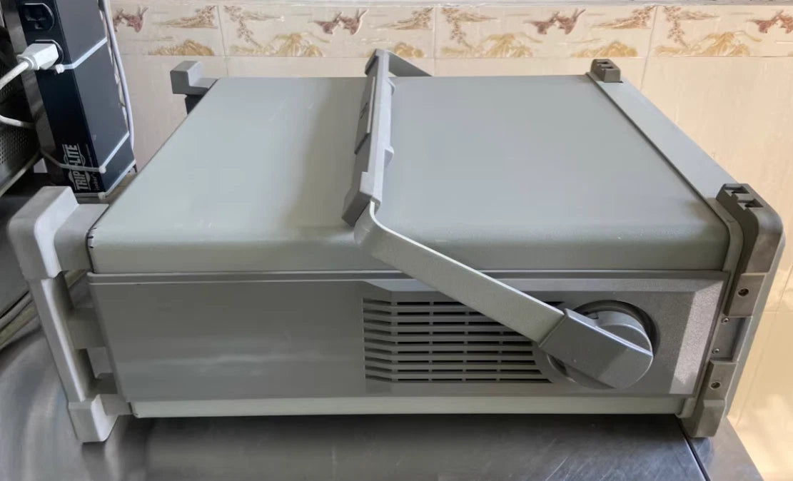 1pcs Agilent/HP 8561E Spectrum Analyzer 20 Hz-6.5 Ghz