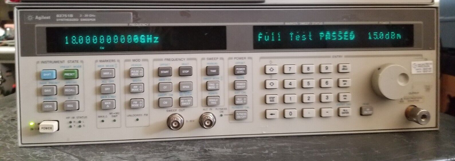 83751B 2-20 GHz RF Generator