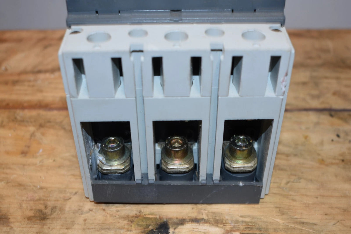 AnaInstr Precision Multifunctional Digital Oscilloscope