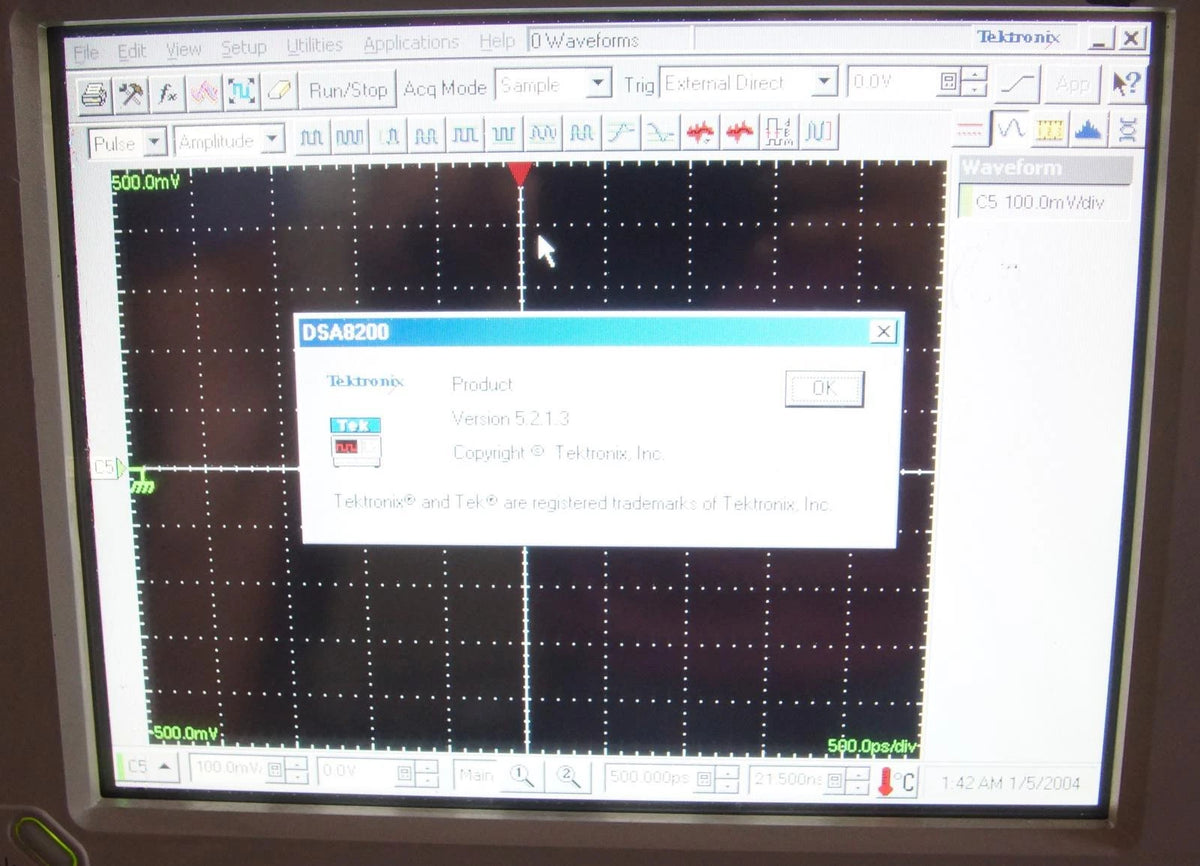 Tektronix DSA8200 Digital Serial Analyzer Sampling Oscilloscope DSA