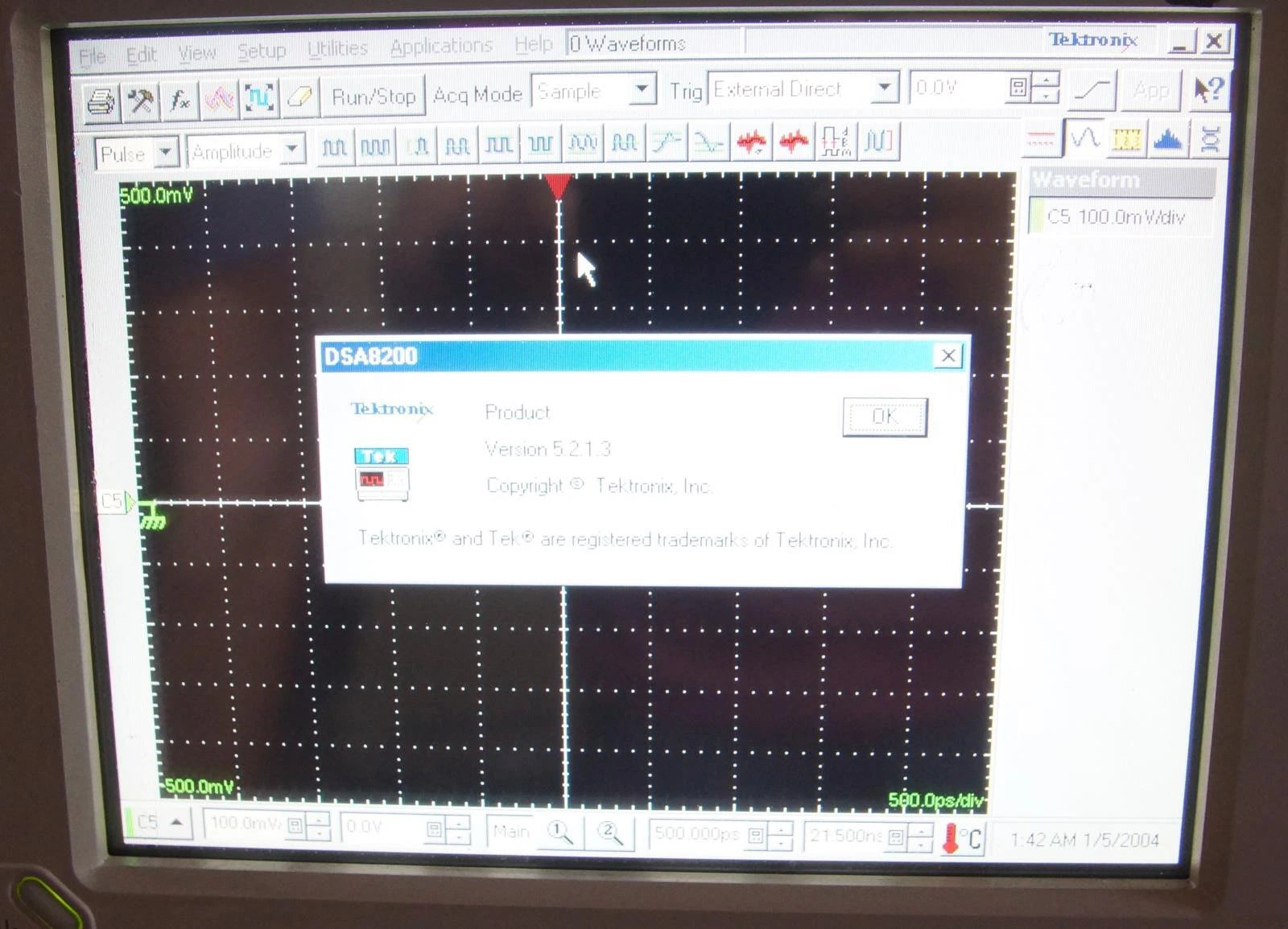 Tektronix DSA8200 Digital Serial Analyzer Sampling Oscilloscope DSA