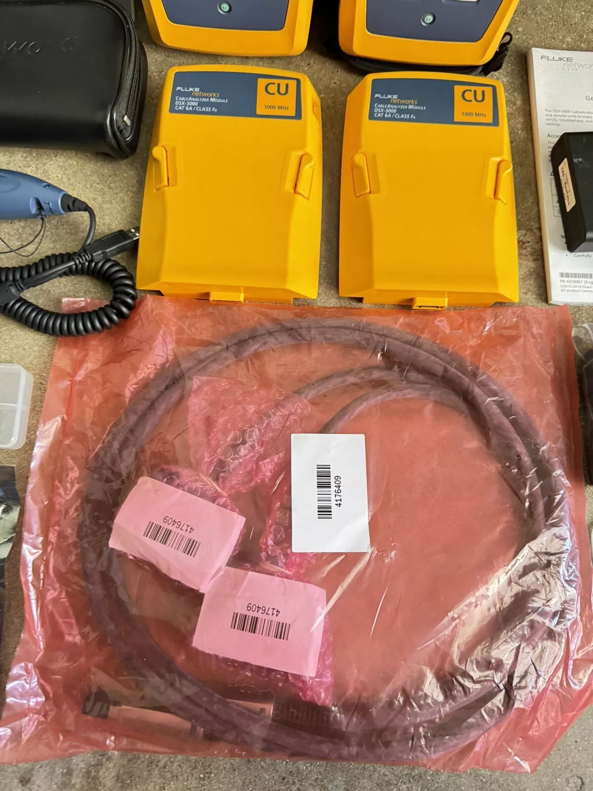 Fluke Networks DSX-5000 Versiv Cat6 Cable Certifier Tester Kit & FI-1000-Kit