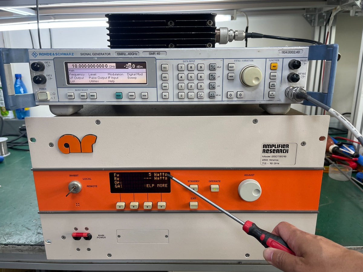 Amplifier Research 250T8G18 250W ,  7.5GHz-18GHz Microwave Amplifier_2408