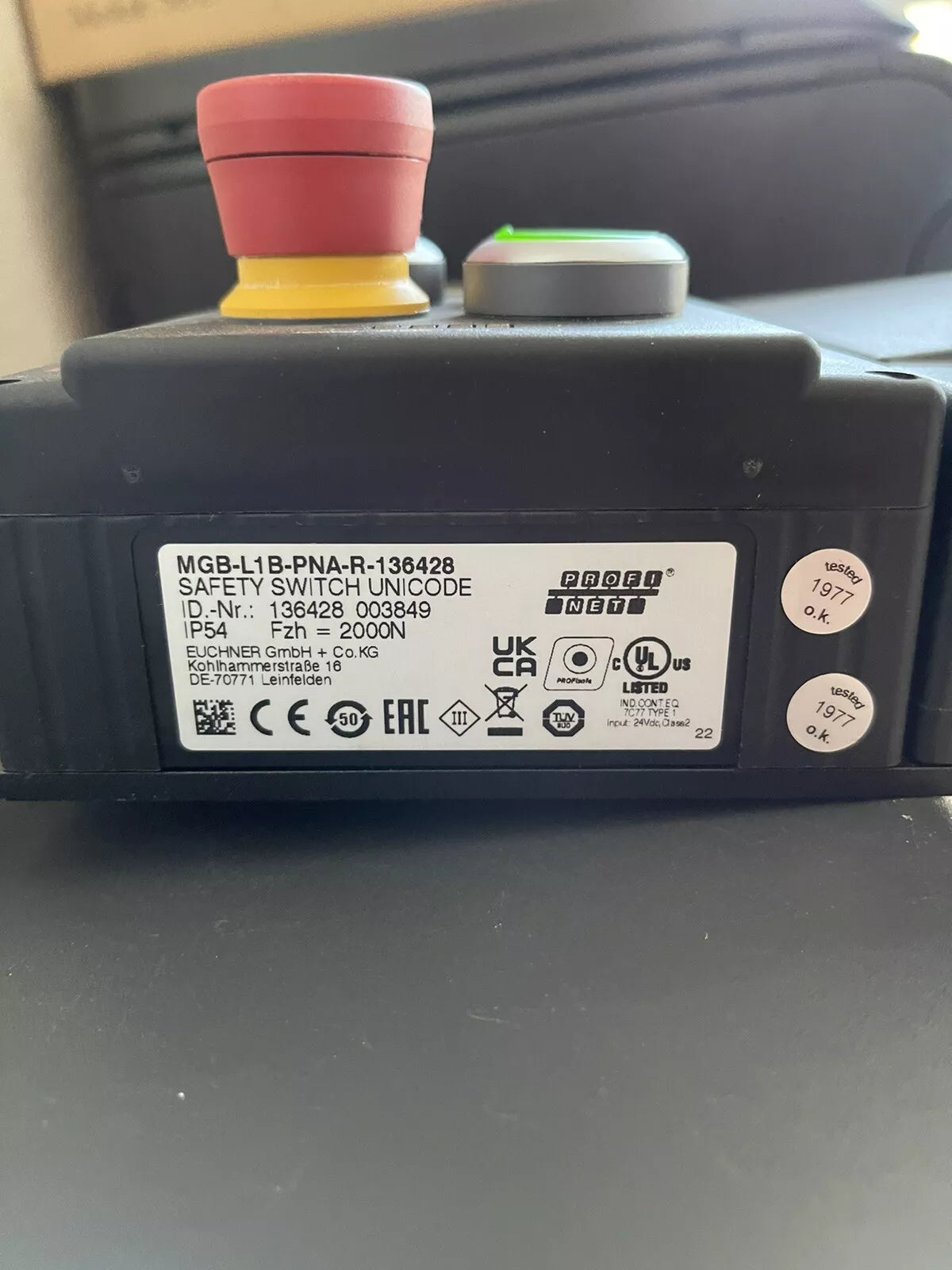 EUCHNER MGB-L1B-PNA-R-136428 Safety Switch Unicode