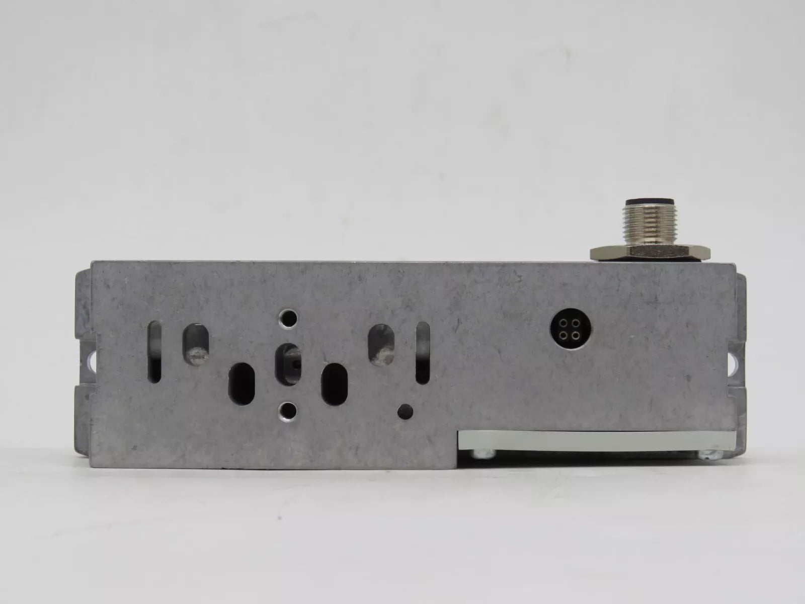 FESTO VABS-S4-1S-G14-R3 Sub-base Internal Pilot Air Supply Port