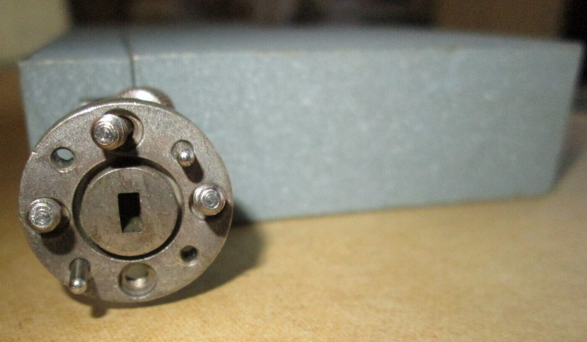 75 GHz WR15 Variable Attenuator by DEMORNAY BONARDI