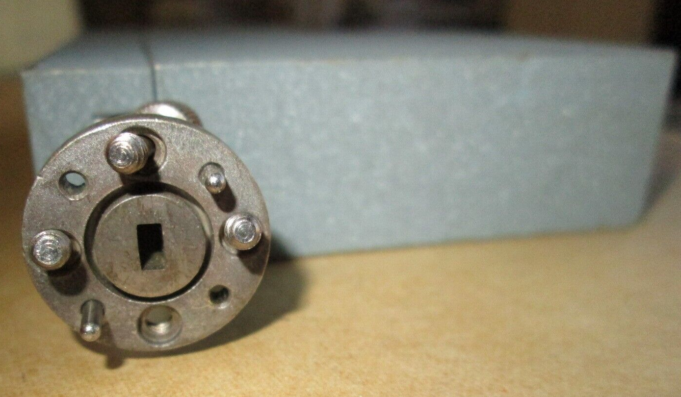75 GHz WR15 Variable Attenuator by DEMORNAY BONARDI
