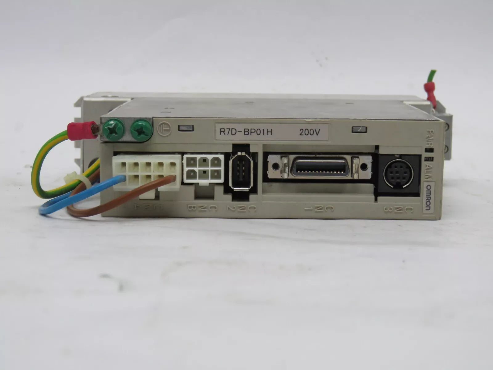 OMRON R7D-BP01H AC Servo Drive 100W 50/60HZ