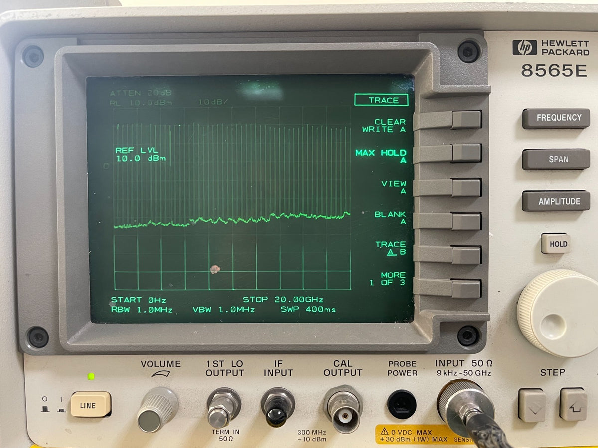 Anritsu 69347B Synthesized Signal Generator 10MHz - 20GHz , w/8 , 11 , 14 - XG eqpt