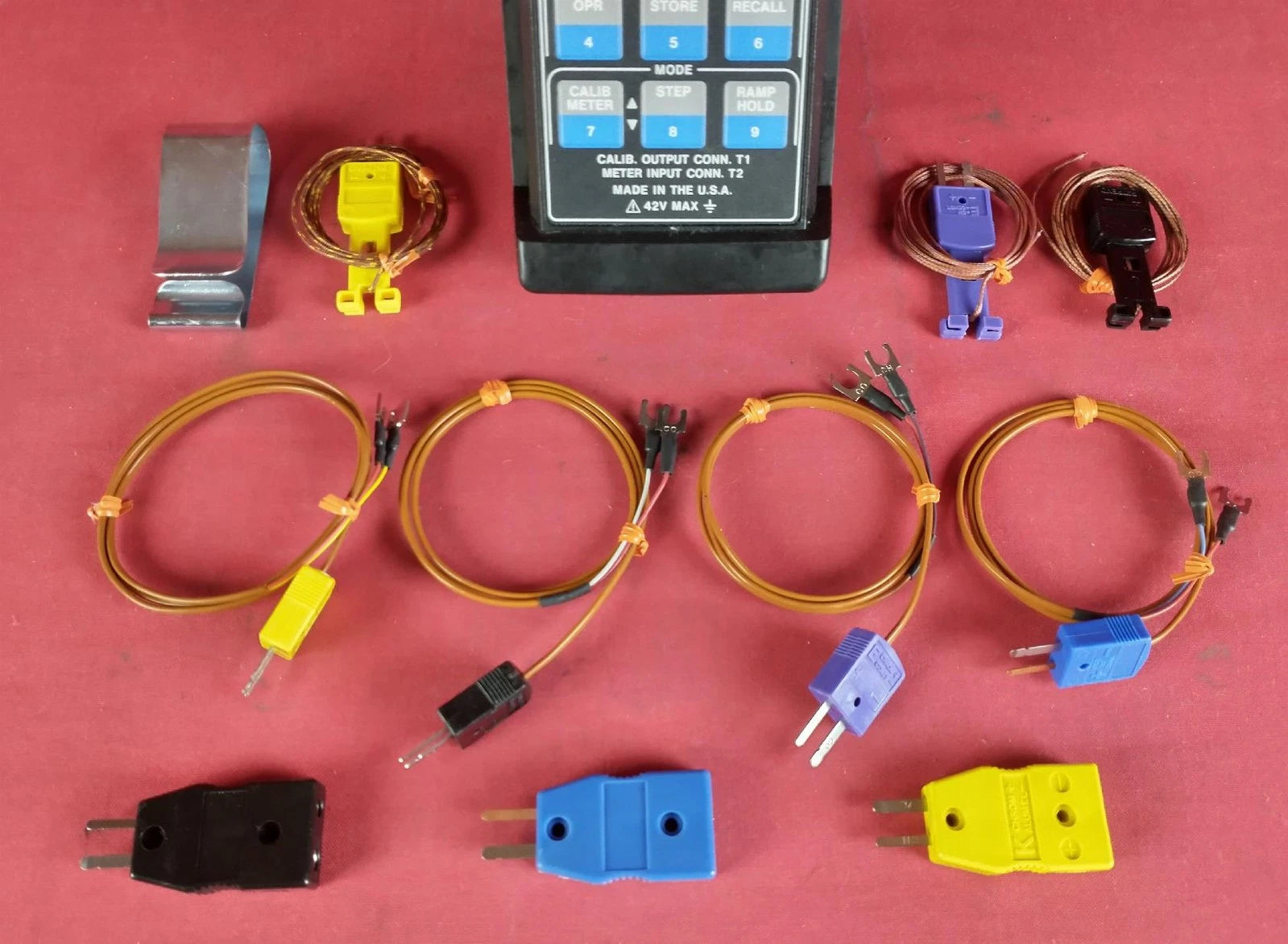 Newport HHCT-3 T165100 Thermocouple Calibrator Thermometer