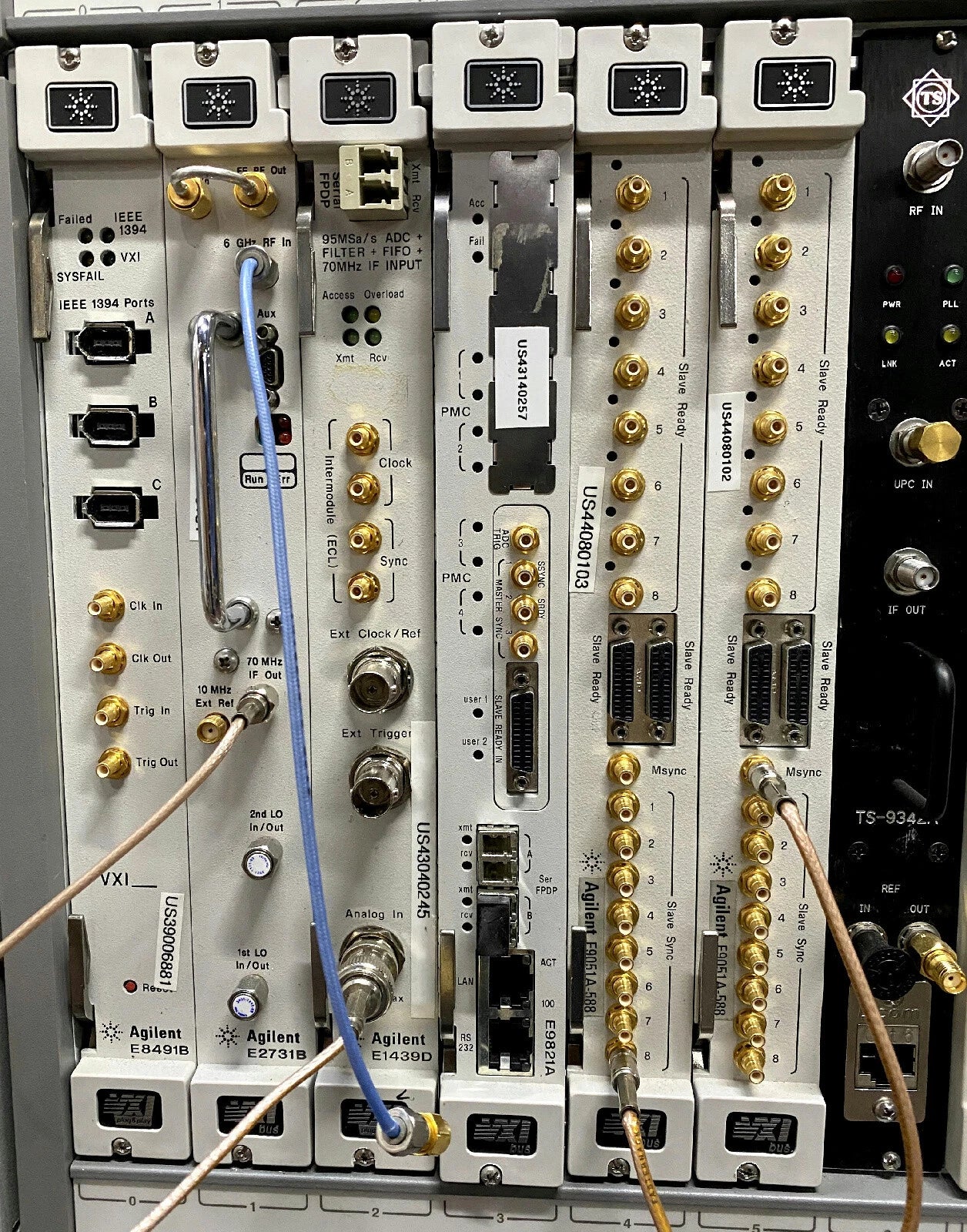 HP/Agilent E3238S / E8403A VXI Mainframe w E9821A / E8491B / E9051A / E1439D