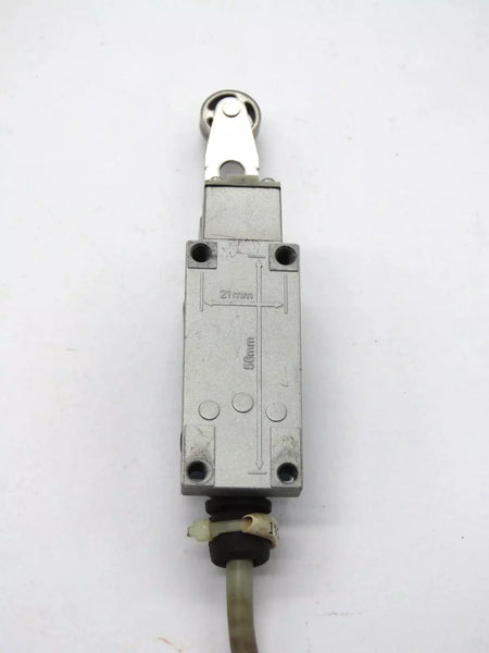 Telemecanique XCE146C Limit Switch for Industrial Applications