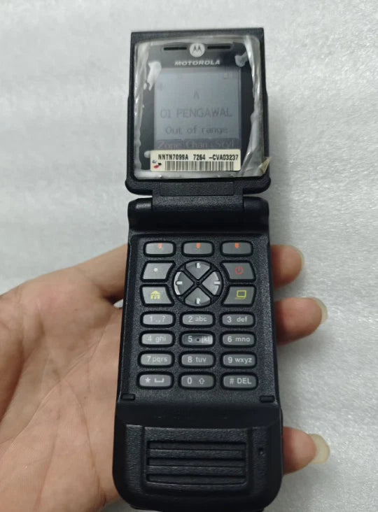 MOTOROLA XTS 4000 Walkie-talkie - Reliable Communication Device