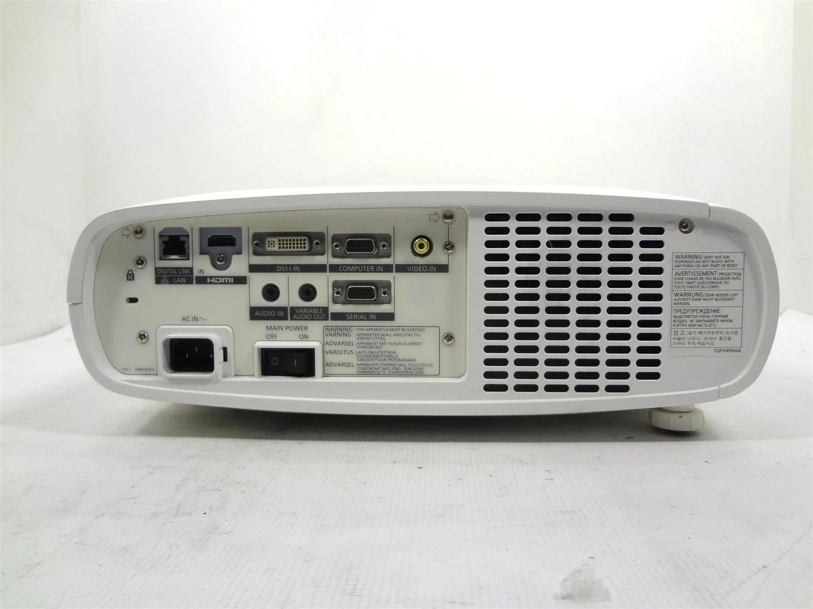 Panasonic PT-RW330 DLP Projector - Lamp Runtime: 13970 Hrs