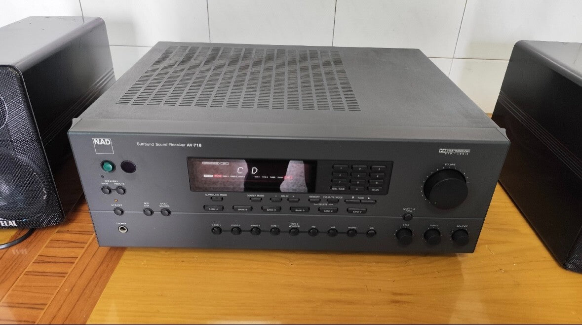 NAD AV 716 Surround Audio Composite Video Receiver