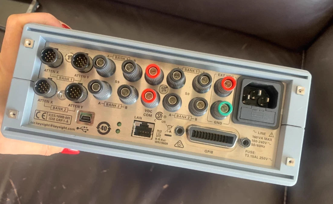 1PC Keysight 11713E ATTENUATOR/SWI TCH DRIVER