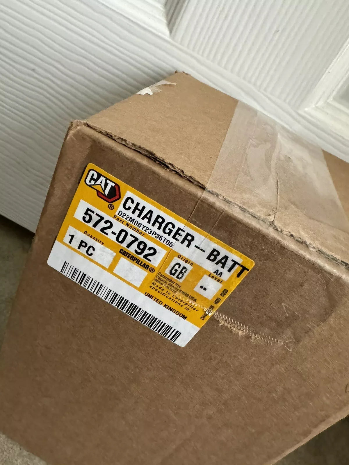 CAT 572-0792 Charger-Batt (New in Box)
