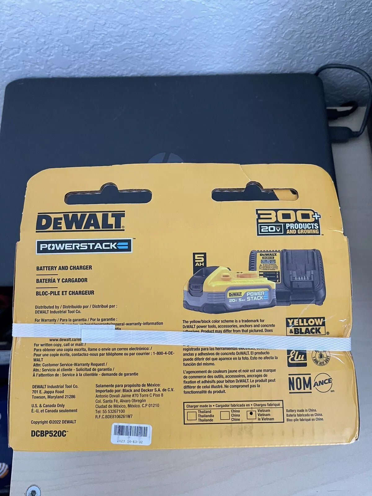Dewalt DCBP520C Powerstack 20V MAX 5 Ah Li-Ion Battery & Charger Kit