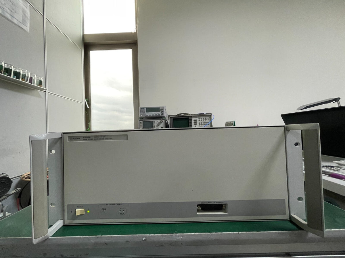 Agilent 83651B 45MHz-50GHz Synthesized Sweeper _0968 - XG eqpt