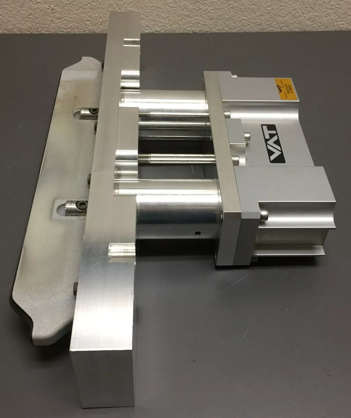 VAT P/N: 348673/0301 Kit Actuator with Gate