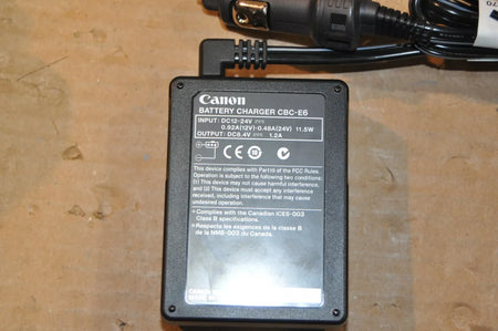 ANAINSTR Digital Multimeter with Backlit LCD Screen and Auto-Ranging Function