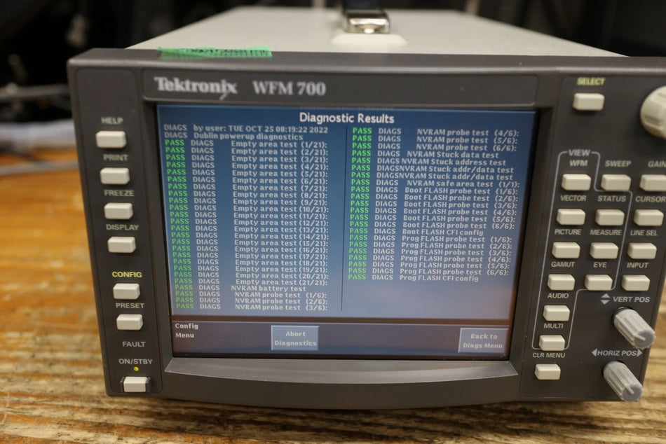 Tektronix WFM700M /01 Multiformat Wave form Monitor