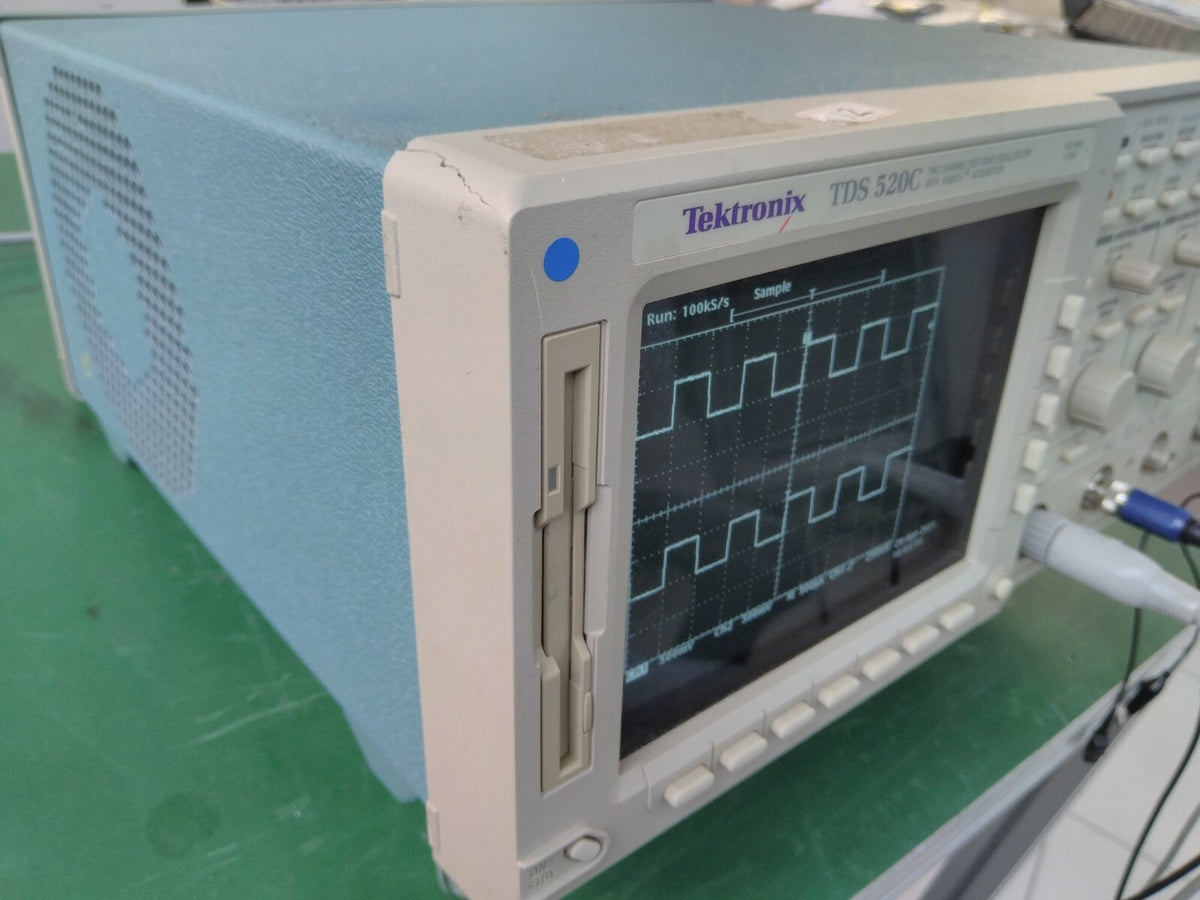 Tektronix TDS520C 2 Channel Oscilloscope 500MHz 1GSa/s 13 1F HD 2M 2F - XG eqpt