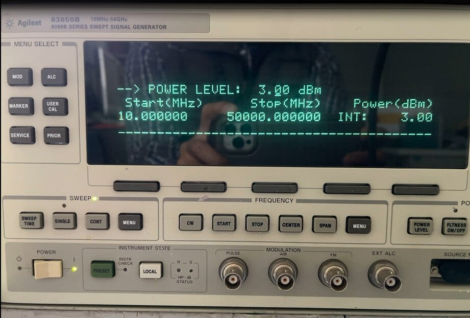 HP Agilent 83650B 10MHz-50GHz Synthesized Sweep Signal Generator Opt. 001 _0863