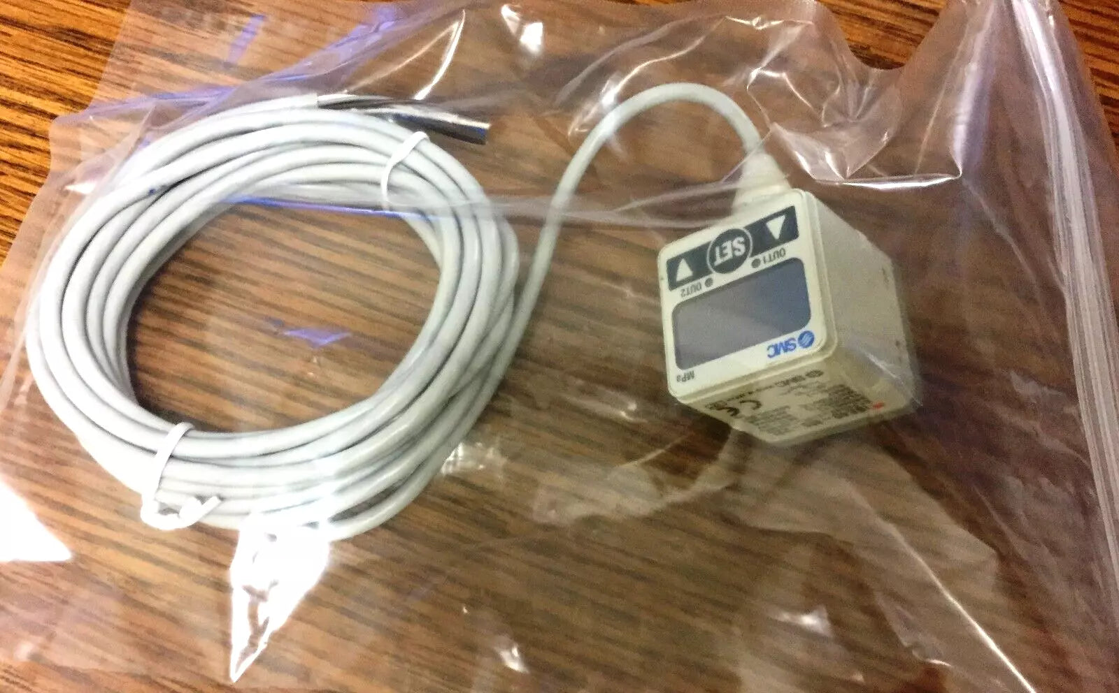 SMC ISE40-M5-22L Digital Pressure Switch