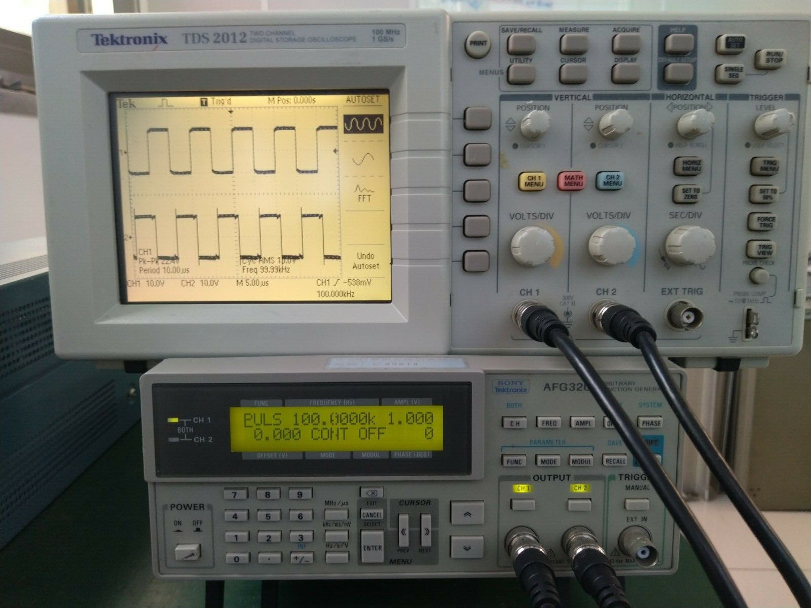 Tektronix Sony AFG320 arbitrary Function Generator - XG eqpt