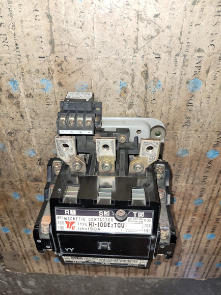 Yaskawa HI-100E2TCU Magnetic Contractor AC220V 190A