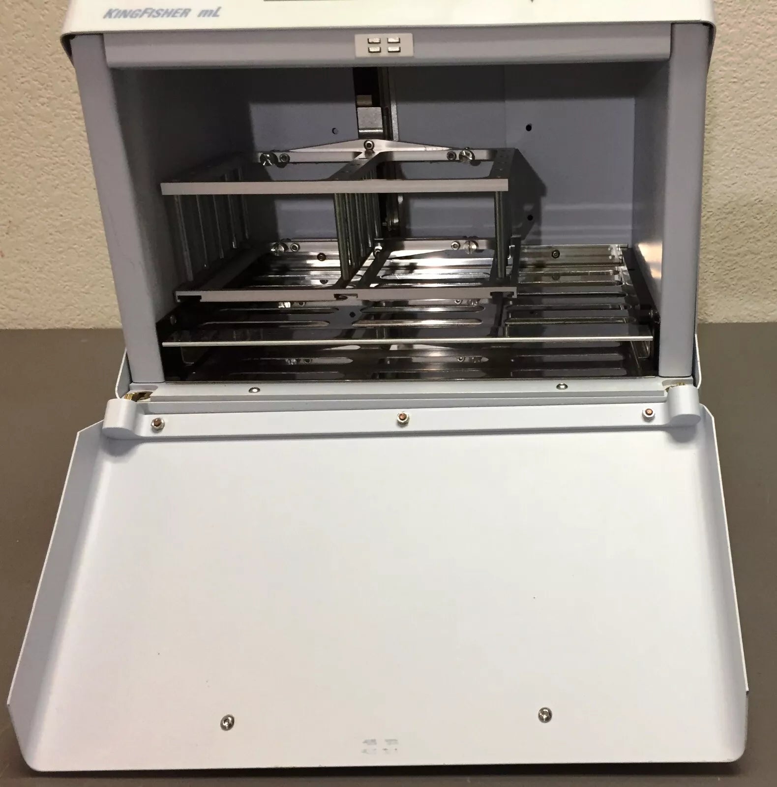 Thermo Electron Type 701 Kingfisher mL Purification System