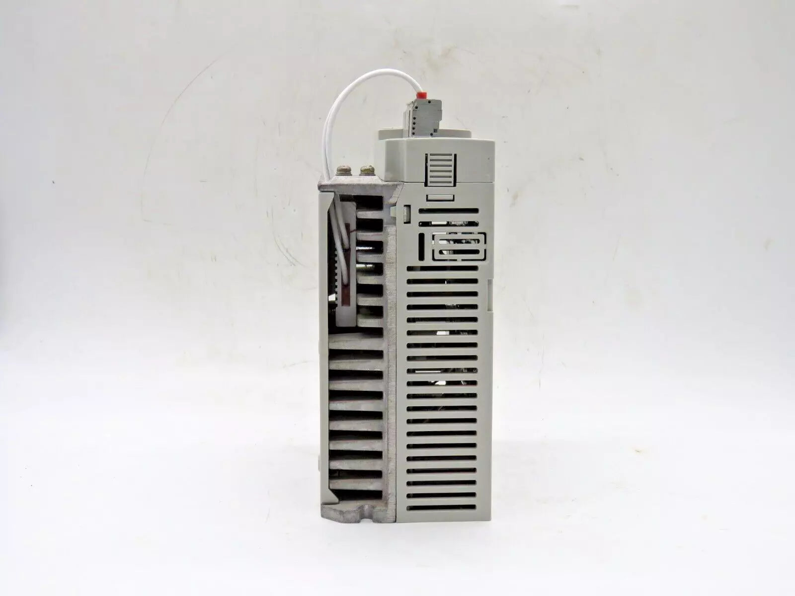 Allen-Bradley 2071-A10 Bullentin Kinetix 3 Component Servo Drive Ser B